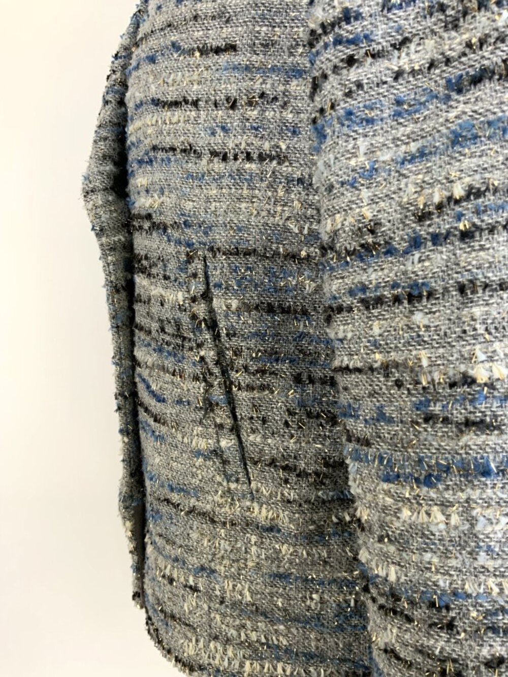 CABI Radiance Cropped Jacket Gray/ Blue Tweed with Silver Sz S - Picture 16 of 16
